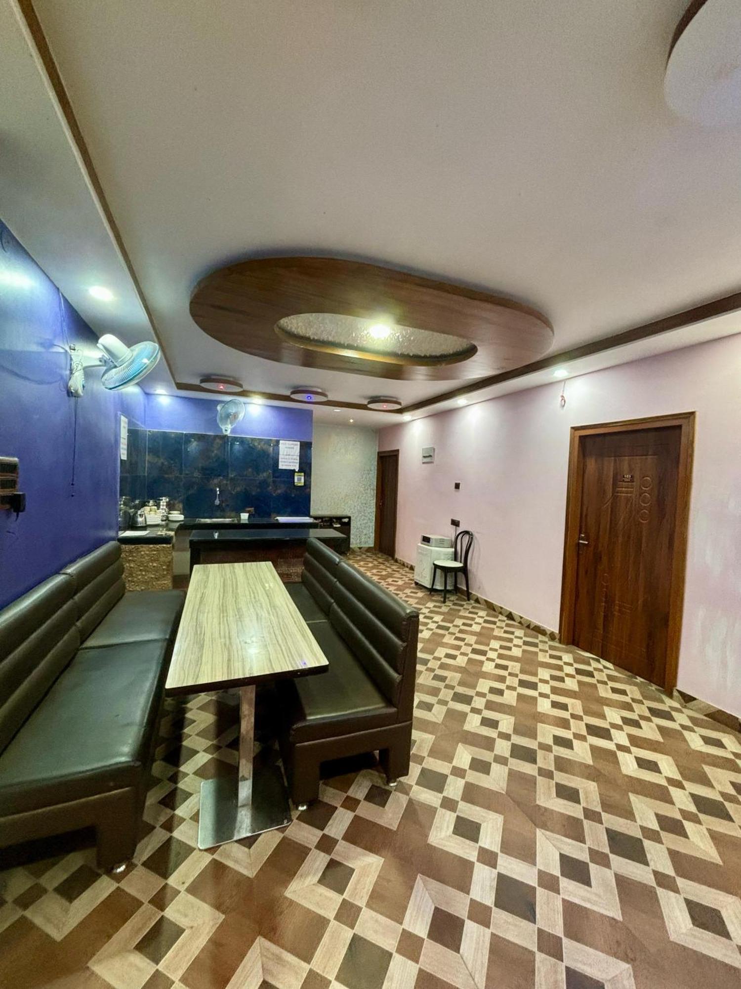 Krishna Shree Guest House Γουβαχάτι Εξωτερικό φωτογραφία