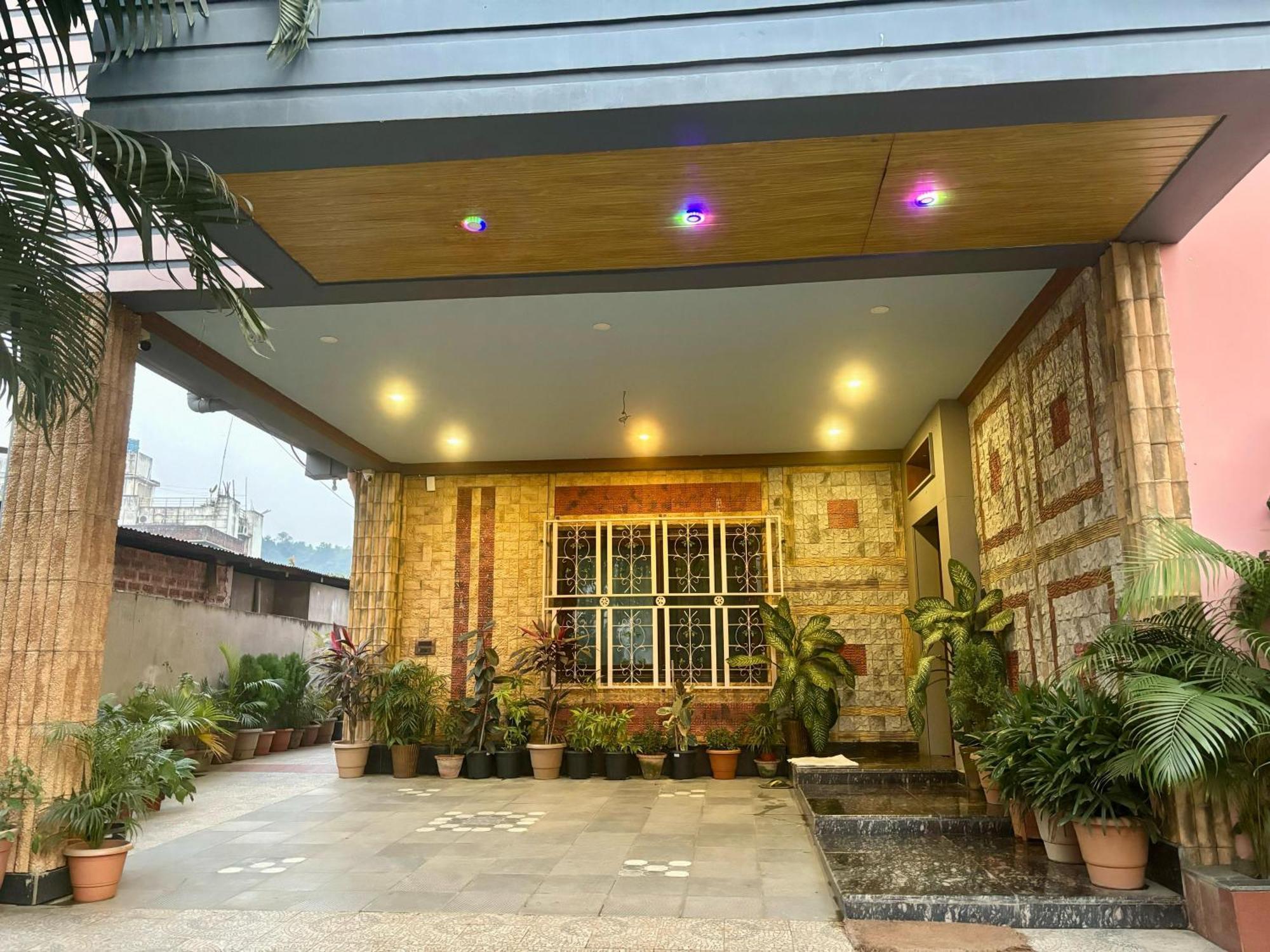 Krishna Shree Guest House Γουβαχάτι Εξωτερικό φωτογραφία